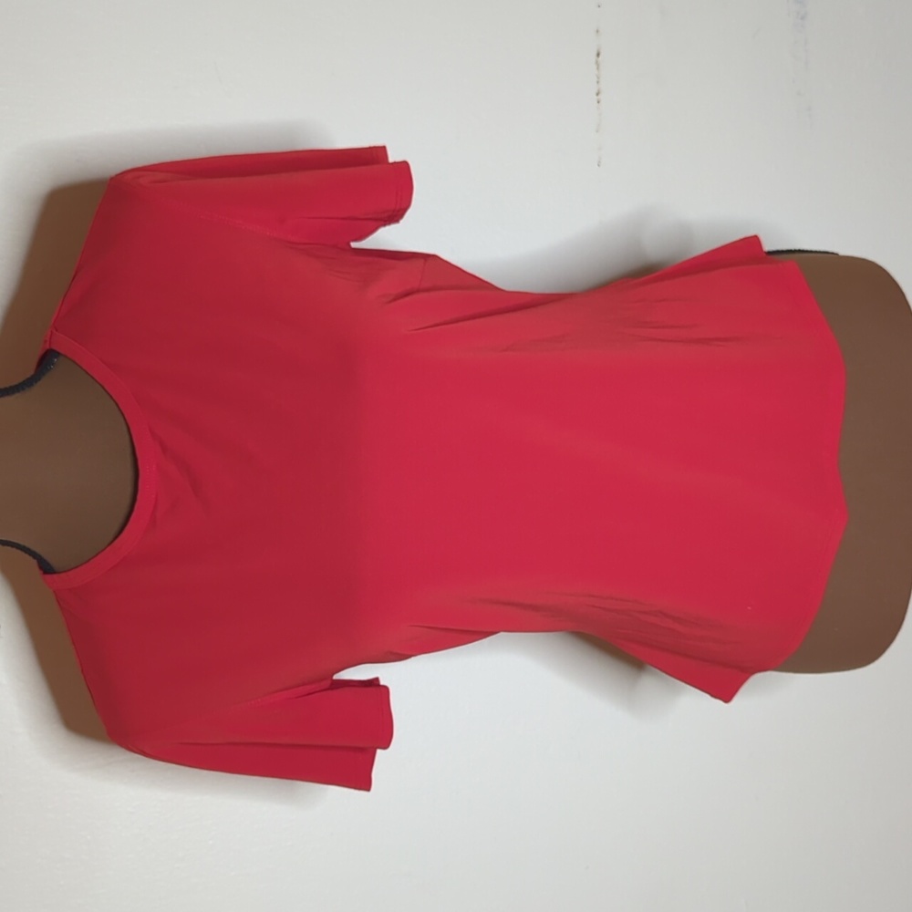 Trina Turk red short sleeve shirt Sz L